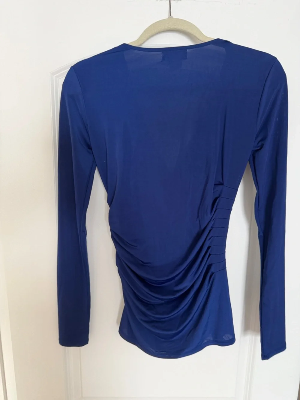 Carmen Marc Valvo Deep Blue Draped V-Neck Long Sleeve Top - Picture 4 of 4